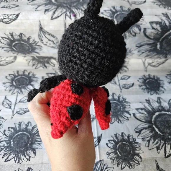 Crochet Lady Bug Amigurumi Plushie - Picture 11 of 16